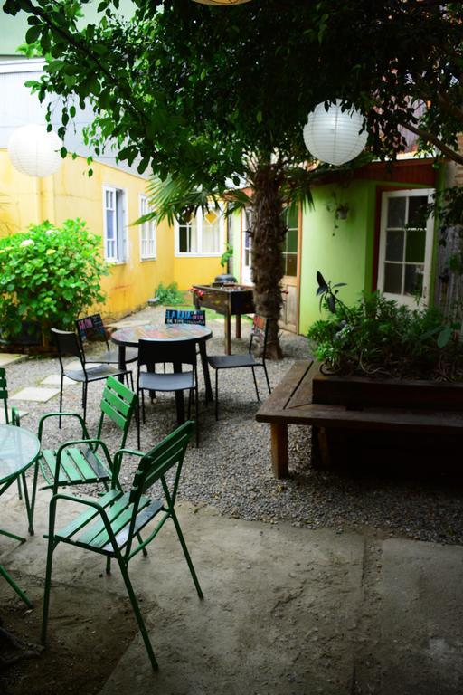 Escarabajo Hostel (Adults Only) Вальпараисо Экстерьер фото