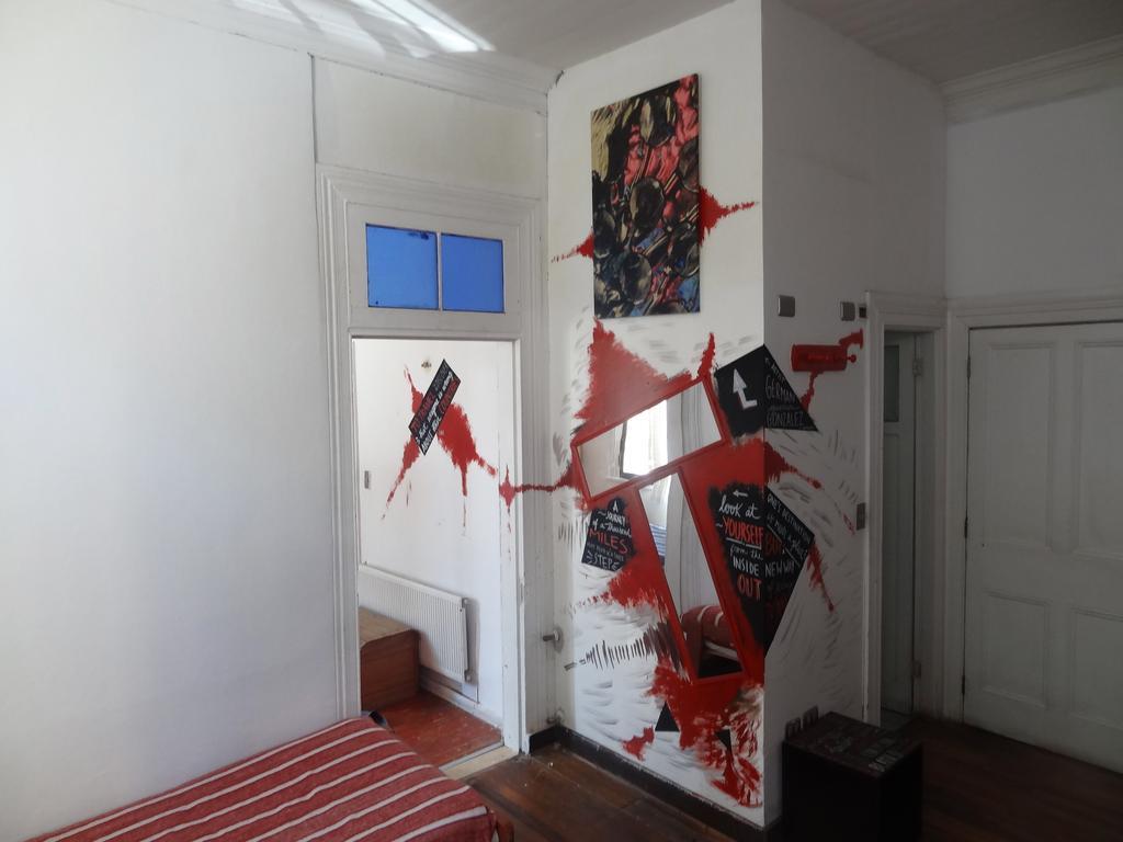 Escarabajo Hostel (Adults Only) Вальпараисо Номер фото